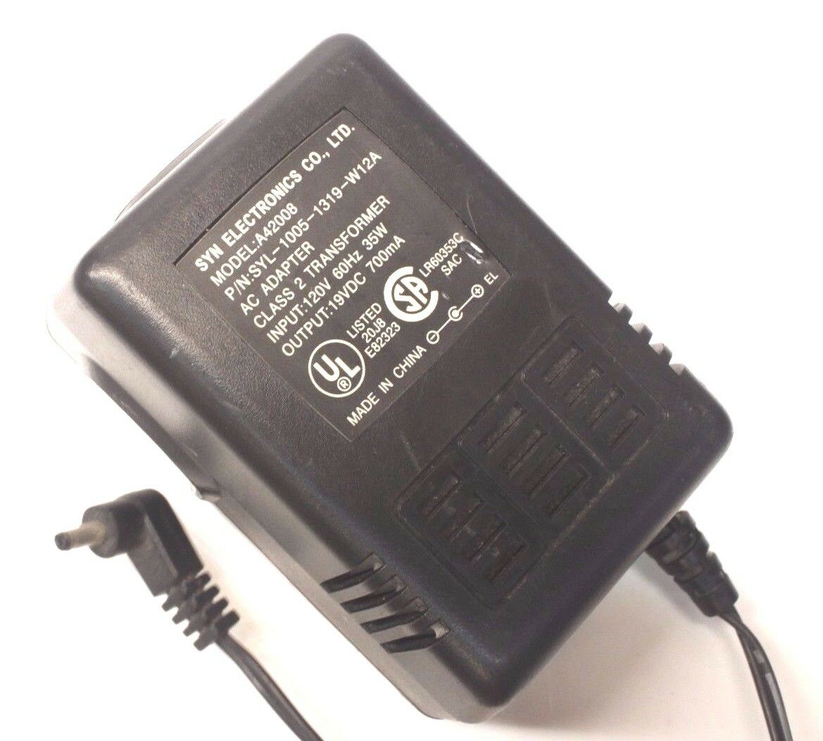 New 19V 0.7A Syn Electronics A42008 SYL-1005-1319-W12A Power Supply Ac Adapter